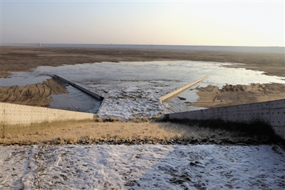 <p>　　西夏水庫蓄水。</p>