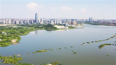 <p>　　宜居宜業(yè)金鳳區(qū)。</p>