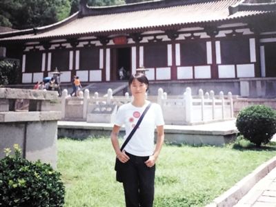 <p>　　從上大學開始，李丹愛上了體育，總是清爽的短發(fā)模樣。</p>